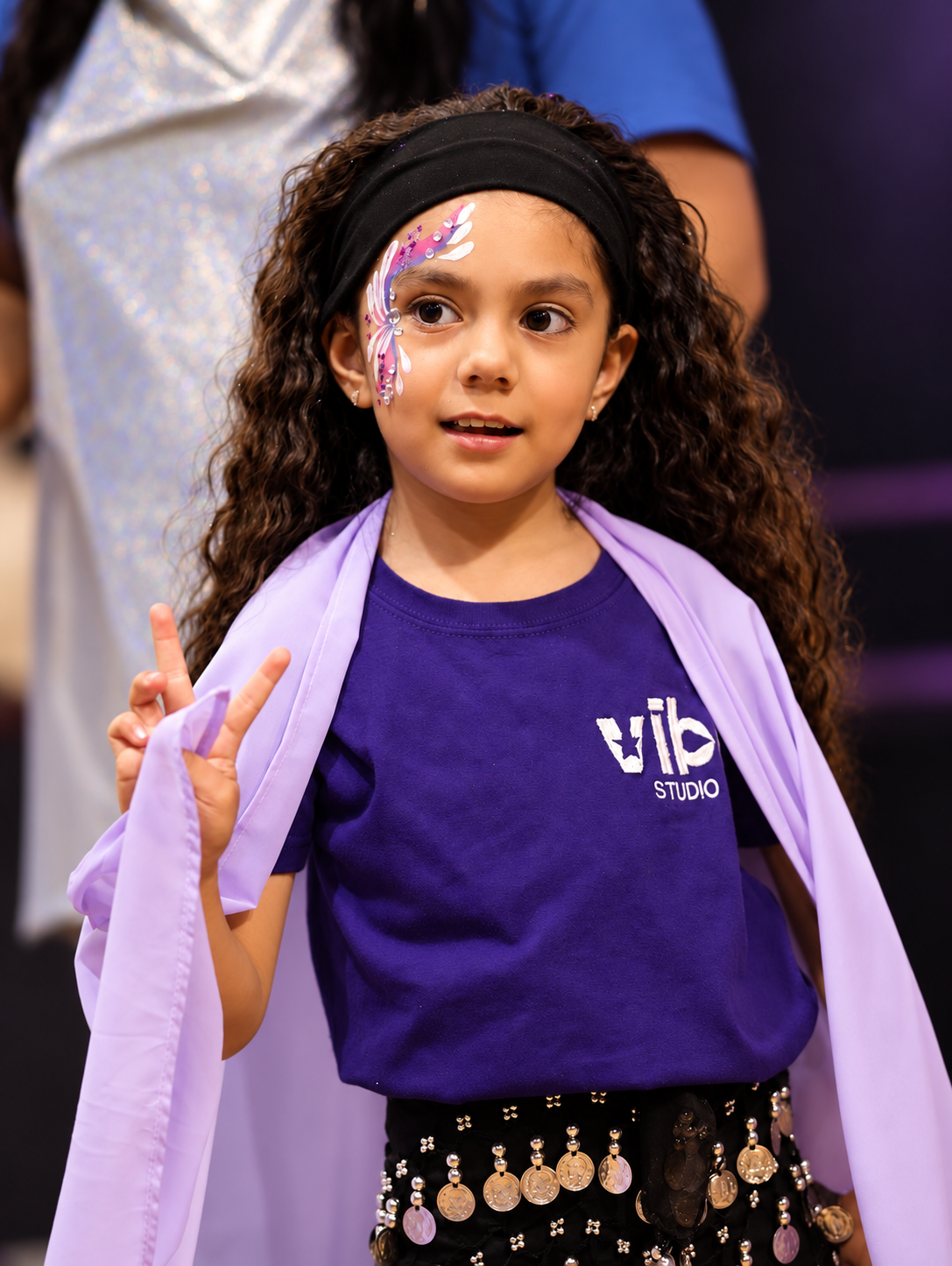 Alumna representando la comunidad de Vibe Studio