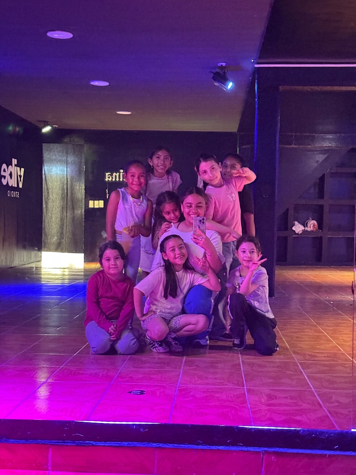 Grupo de Zumba Kids en Vibe Studio